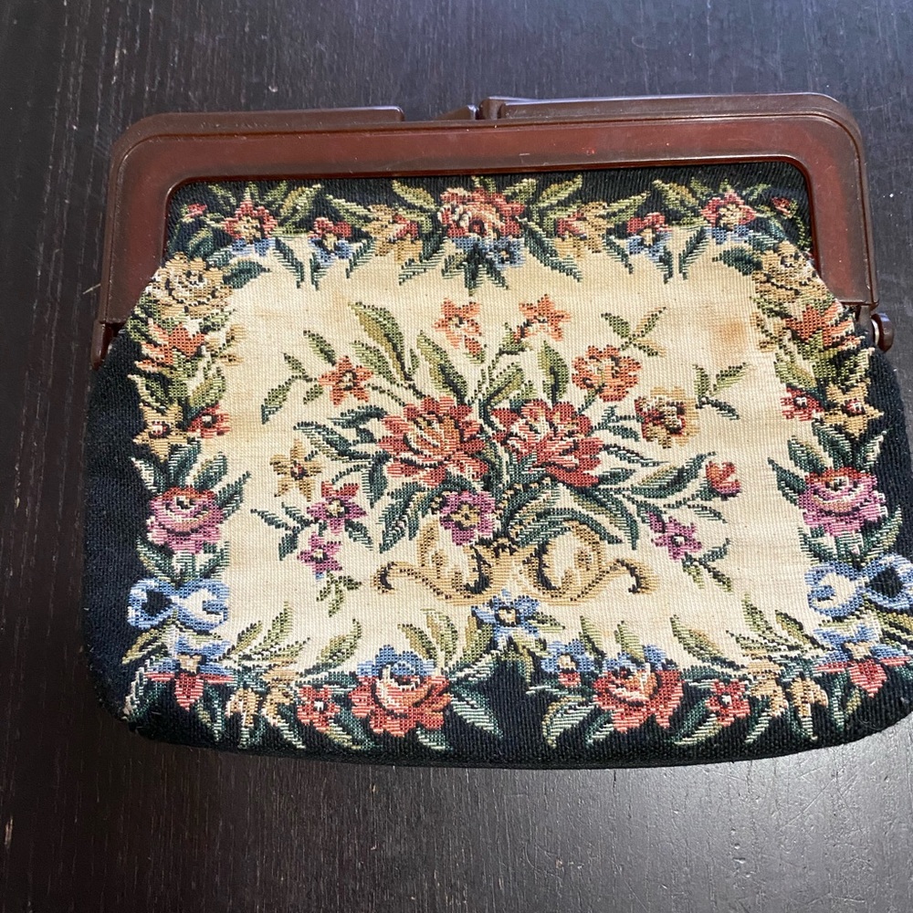 Vintage Floral Tapestry Grandma Cottagecore Pattern Clasp Clutch Purse Bag.